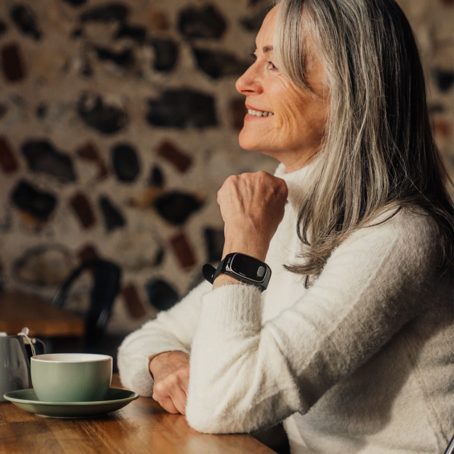 ✔ Real-Time Family Alerts Sends instant notifications to designated contacts when needed.